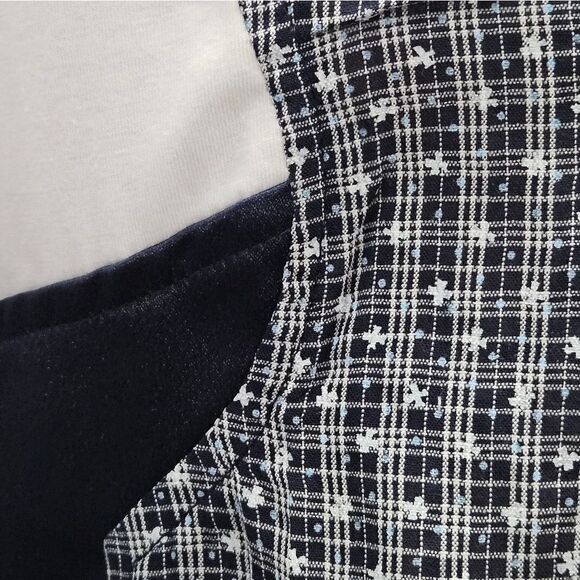 🌸Hayden Los Angeles, asymmetrical Navy and White Top. NWT-SIZE Medium - Picture 5 of 7